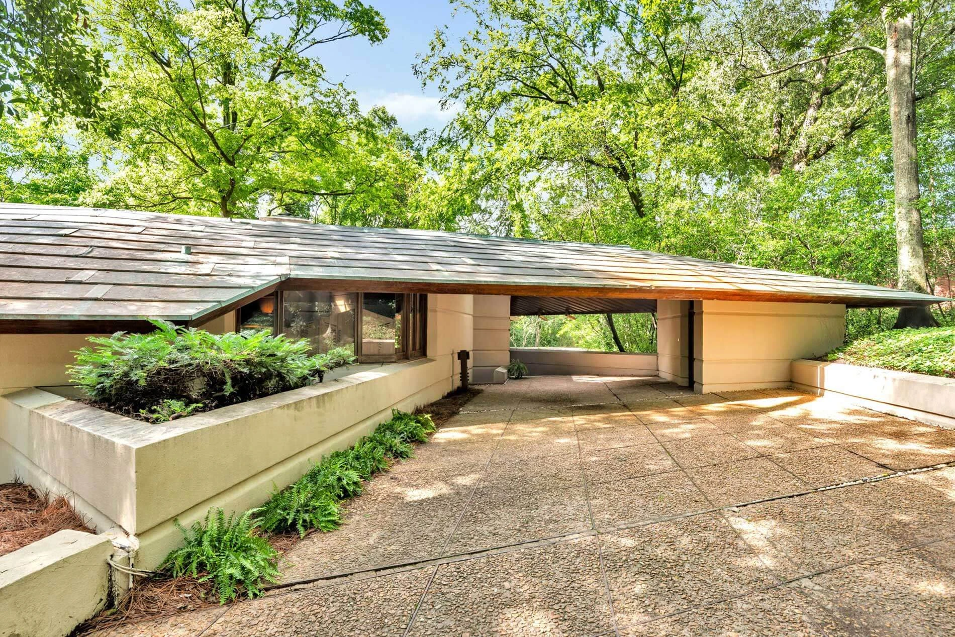 Frank Lloyd Wright’s Fountainhead Preserved by Belinda Stewart Architects