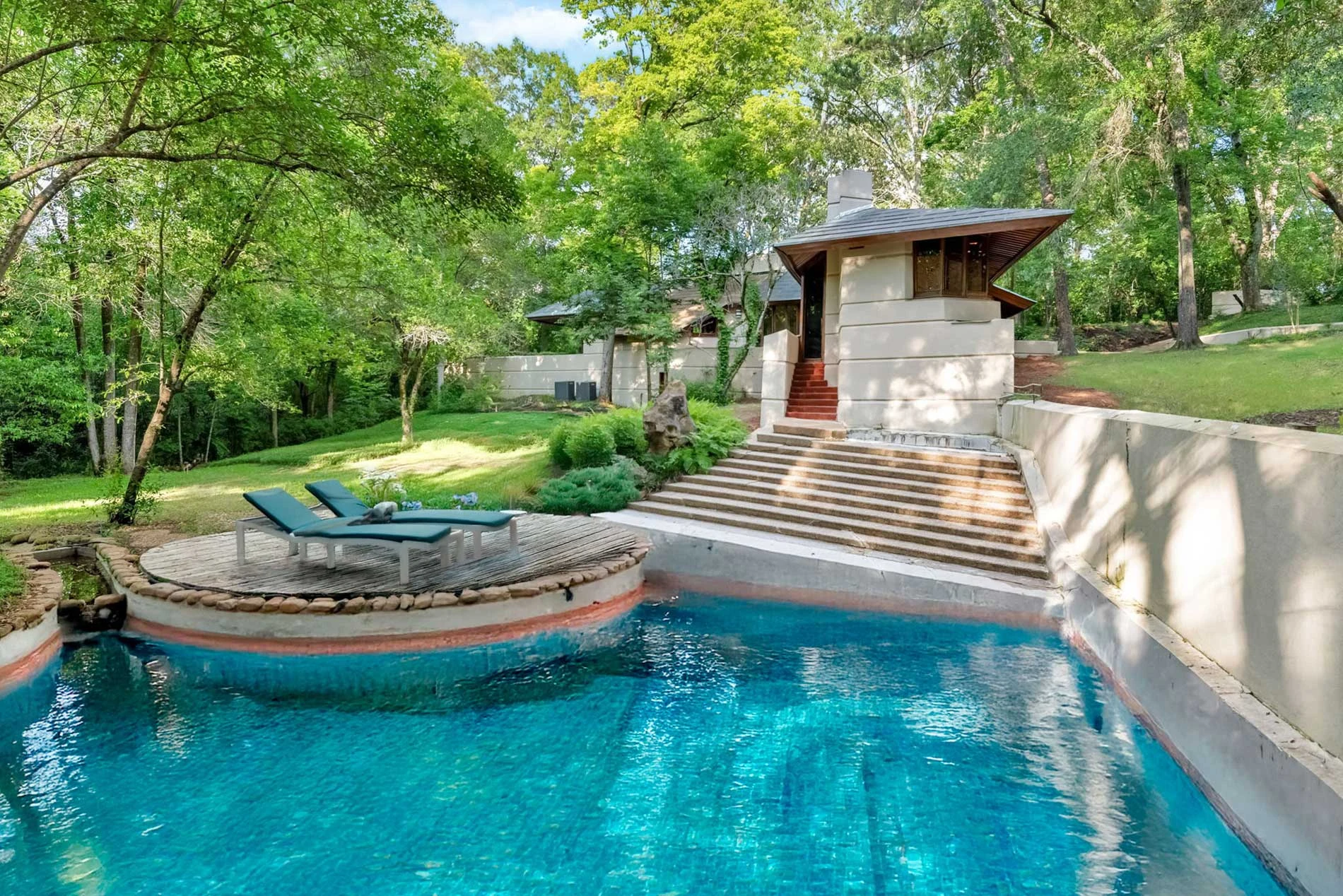 Fountainhead swimming pool