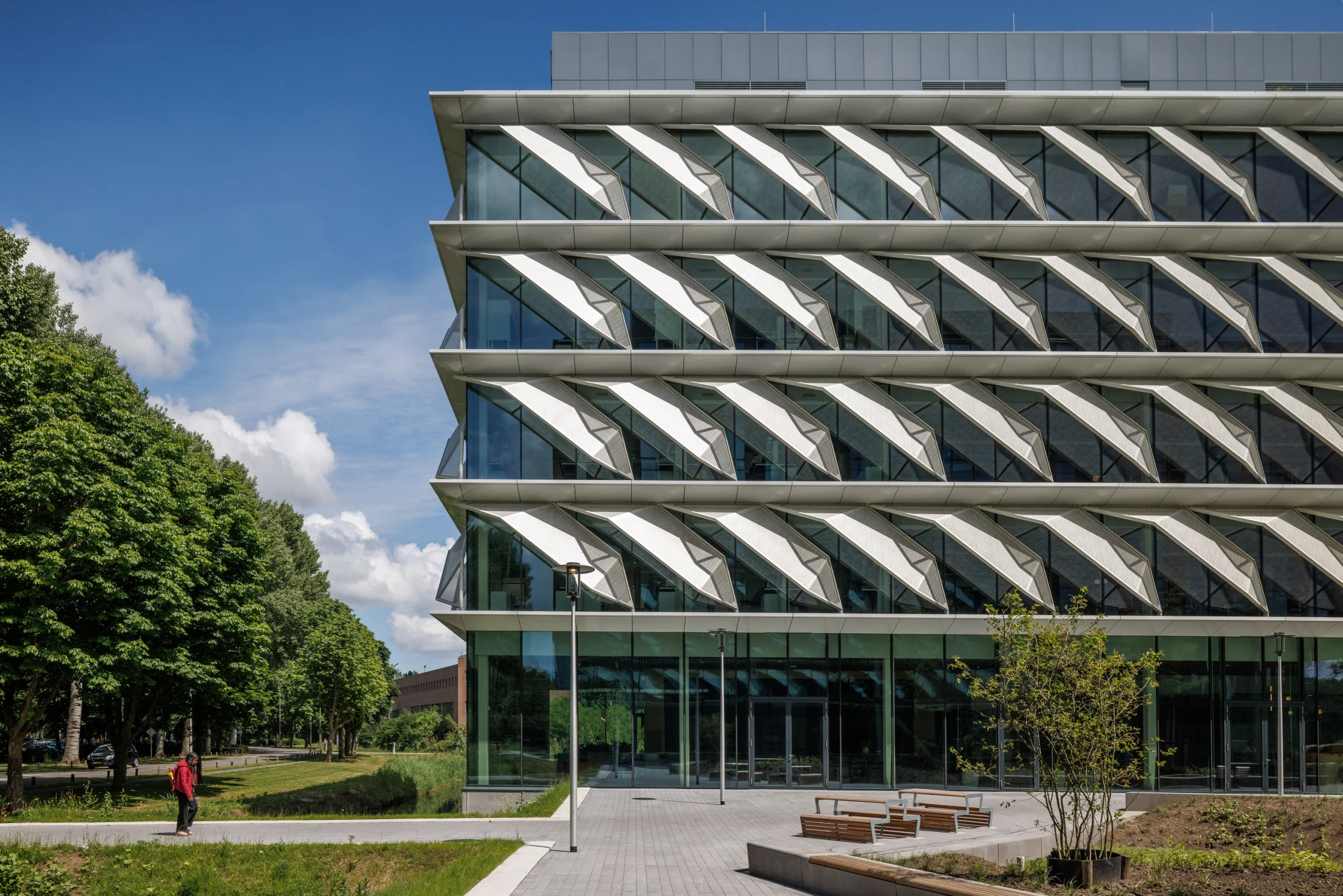 UNStudio's One Helix, a Net-Energy-Positive Life Science Building in Amsterdam