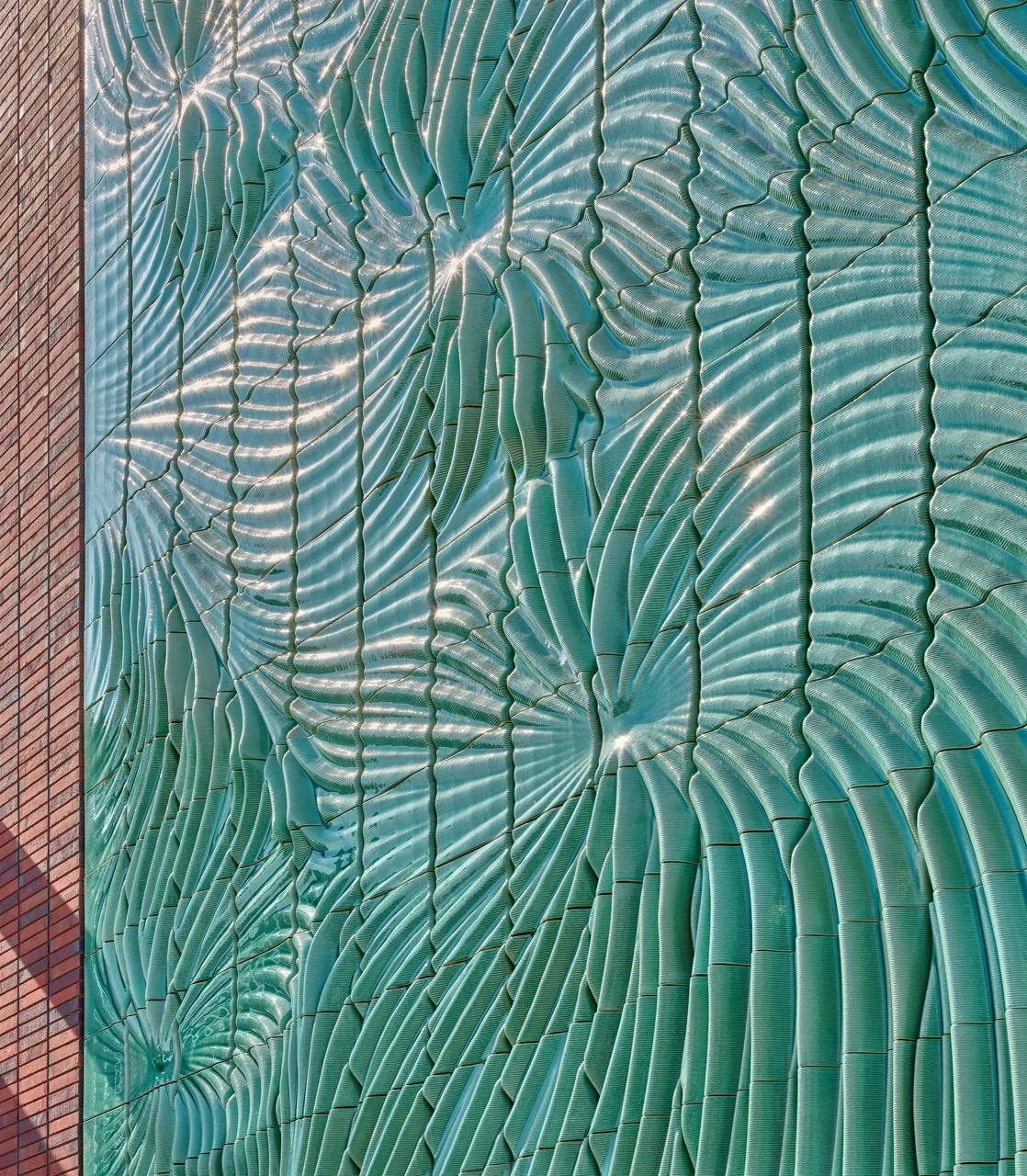 3D-Printed Ceramic Tiles Shape Studio RAP’s New ‘Powerwall’ in the Netherlands