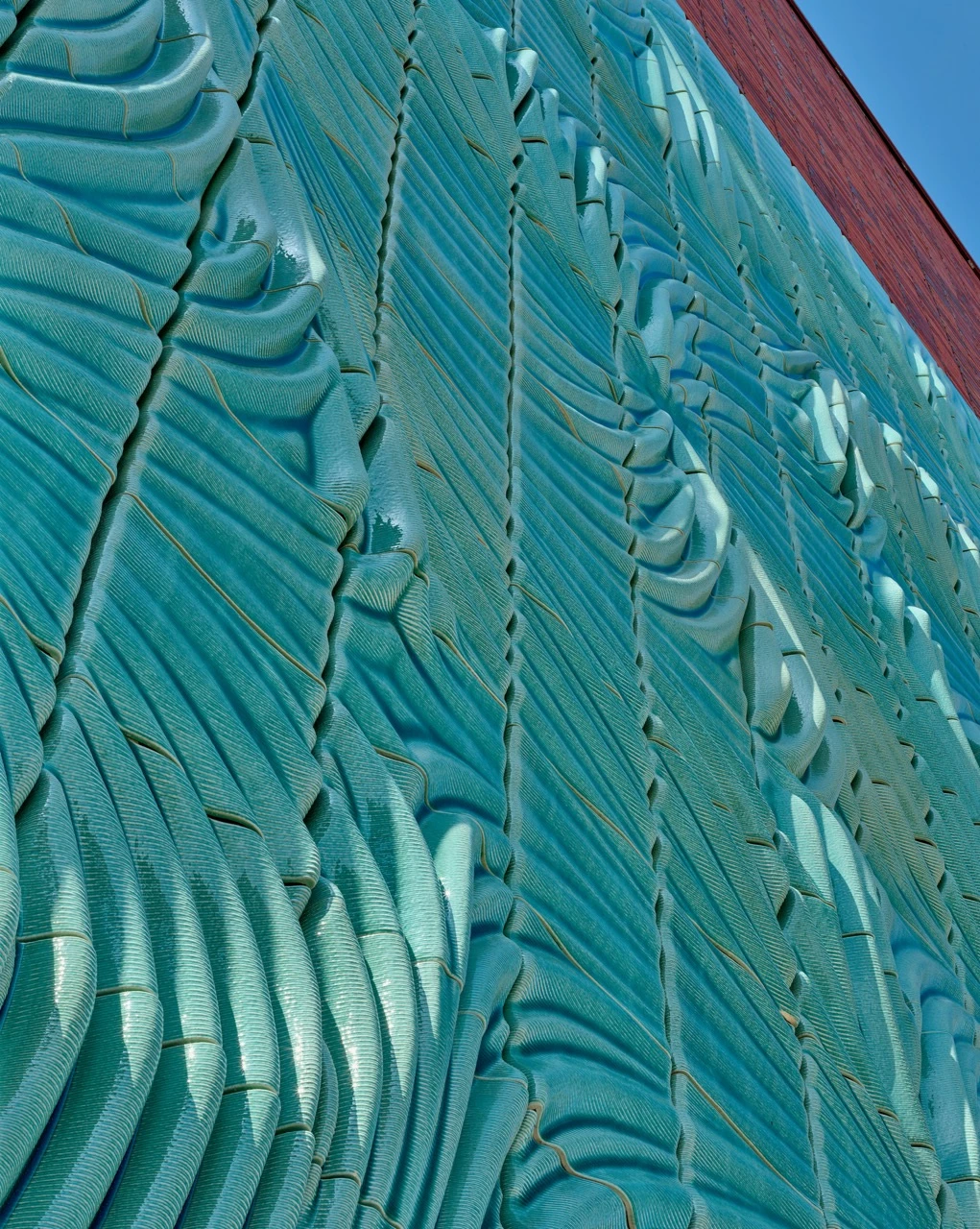3D-Printed Ceramic Tiles Shape Studio RAP’s New ‘Powerwall’ in the Netherlands