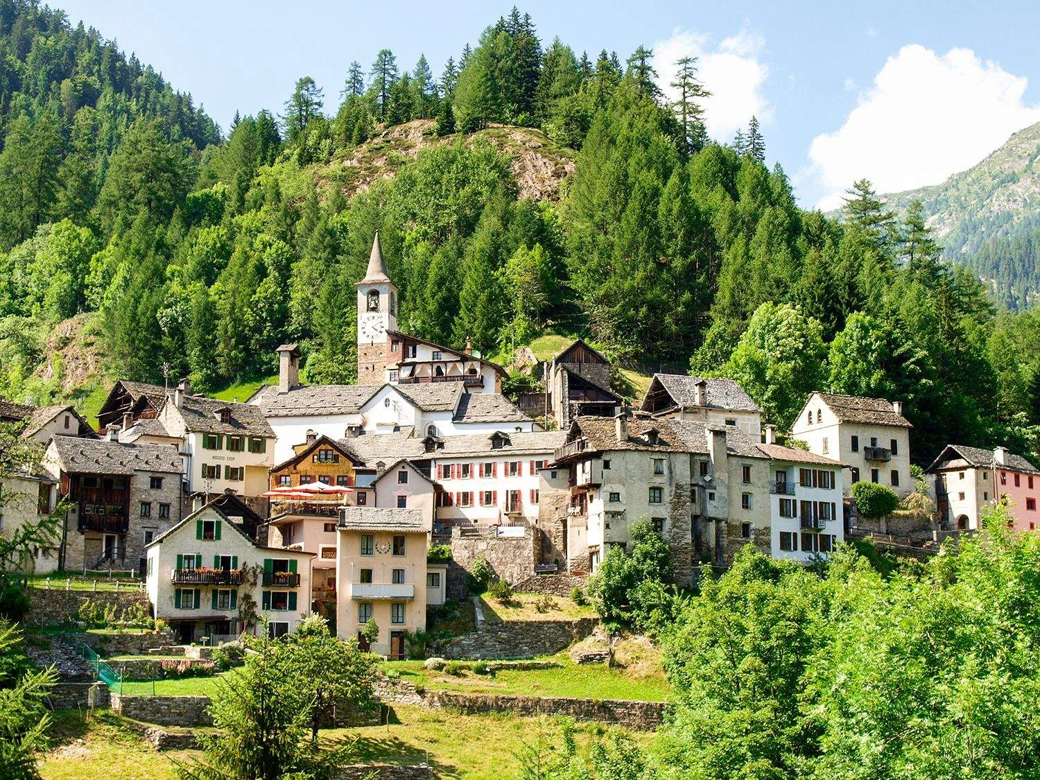 Ticino, Switzerland © Vallemaggia/Shutterstock